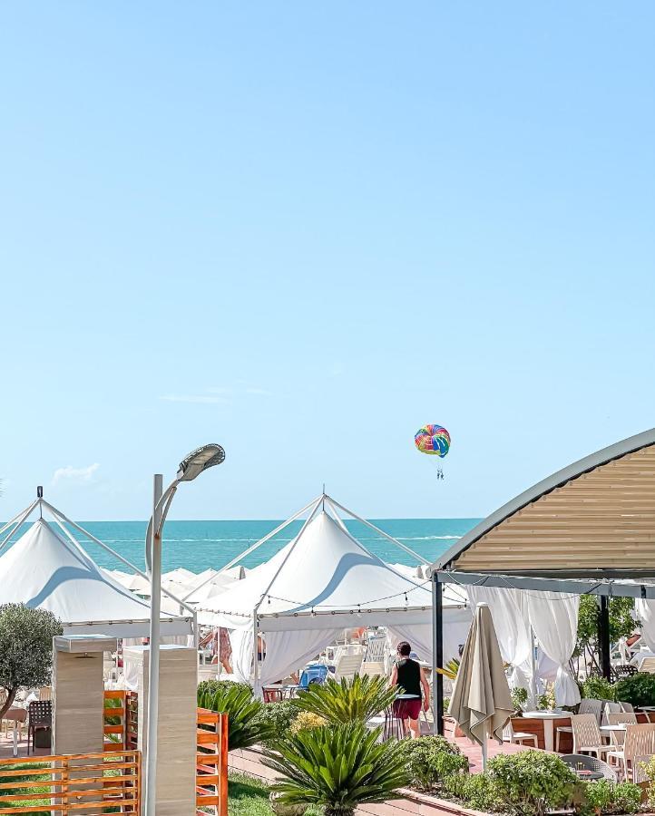 Grand Blue Fafa Resort & Spa Durres Exterior photo