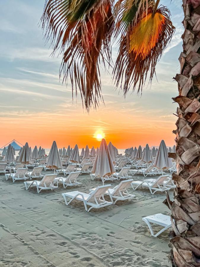Grand Blue Fafa Resort & Spa Durres Exterior photo