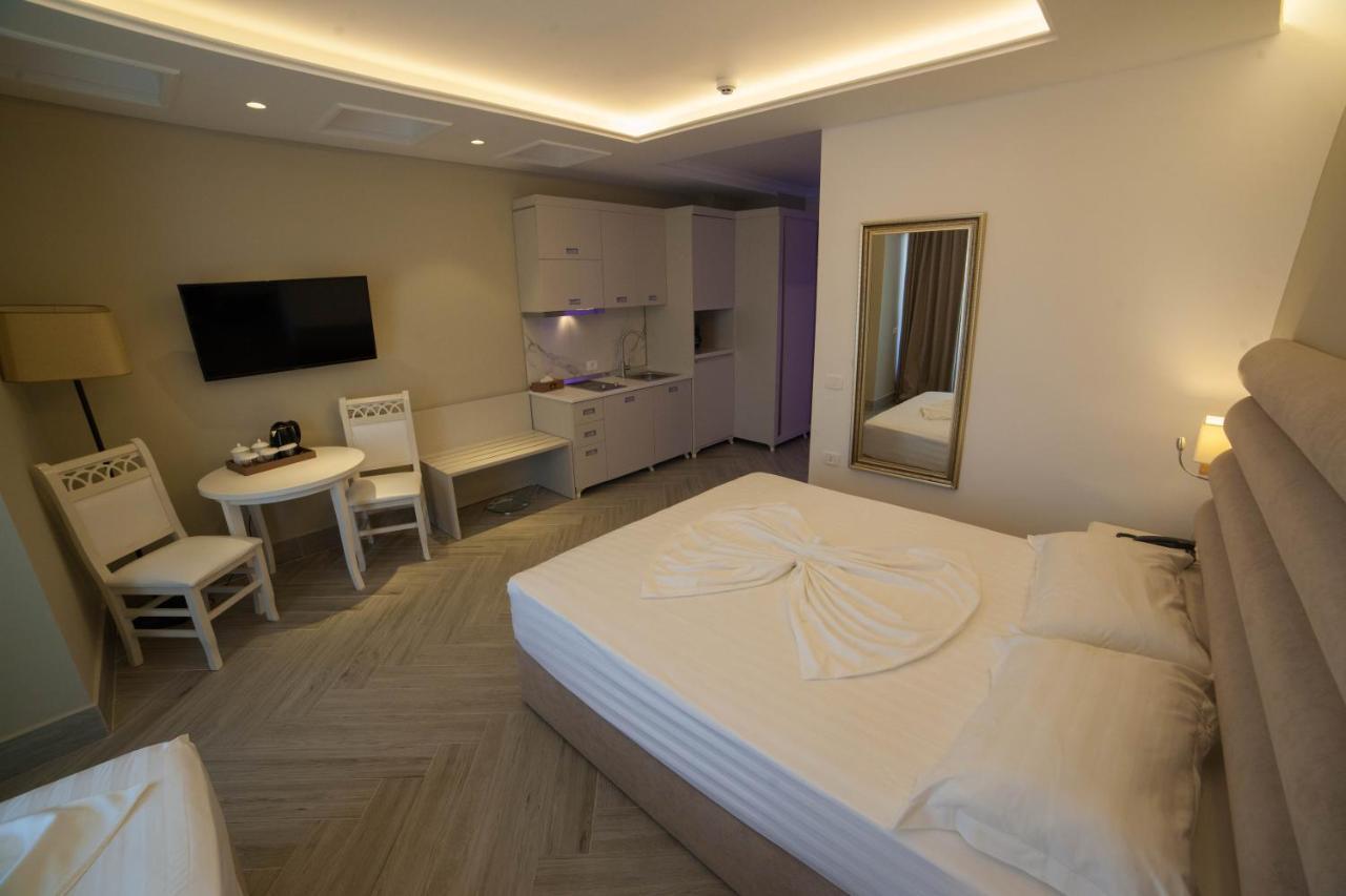 Grand Blue Fafa Resort & Spa Durres Exterior photo